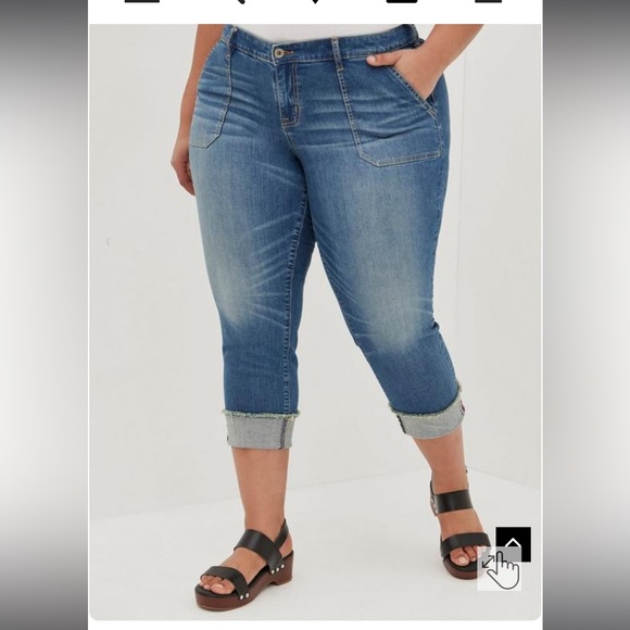 Torrid Crop Boyfriend Mid-Rise Jean - Picture 11 of 13